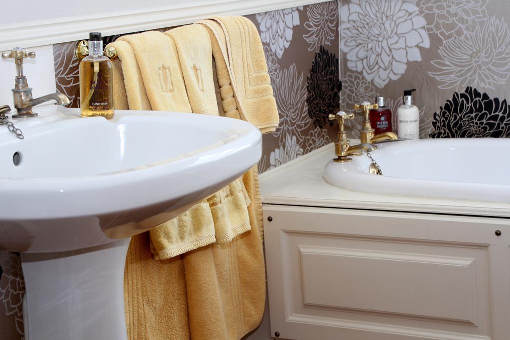 Little Holtby B&B Kirkby Fleetham Ngoại thất bức ảnh
